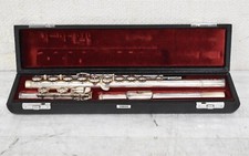 YAMAHA YFL-511 FLUTE Used