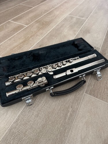 Yamaha flute 225n