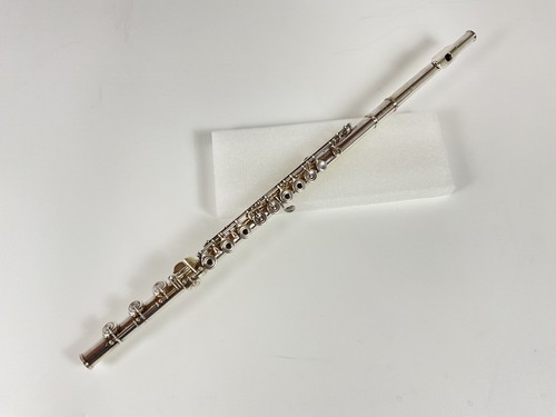 Used yamaha yfl 581 flute - used, yfl-581