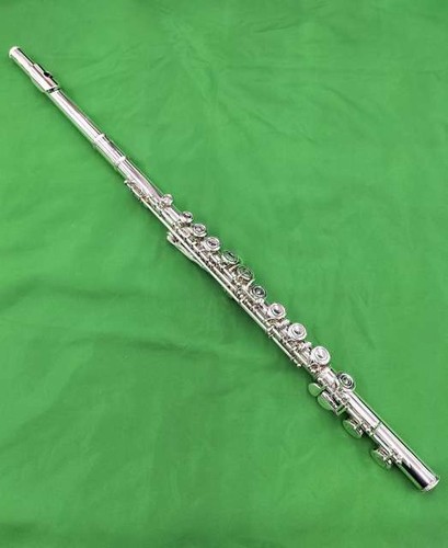 Mint yamaha yfl - yfl-212, concert